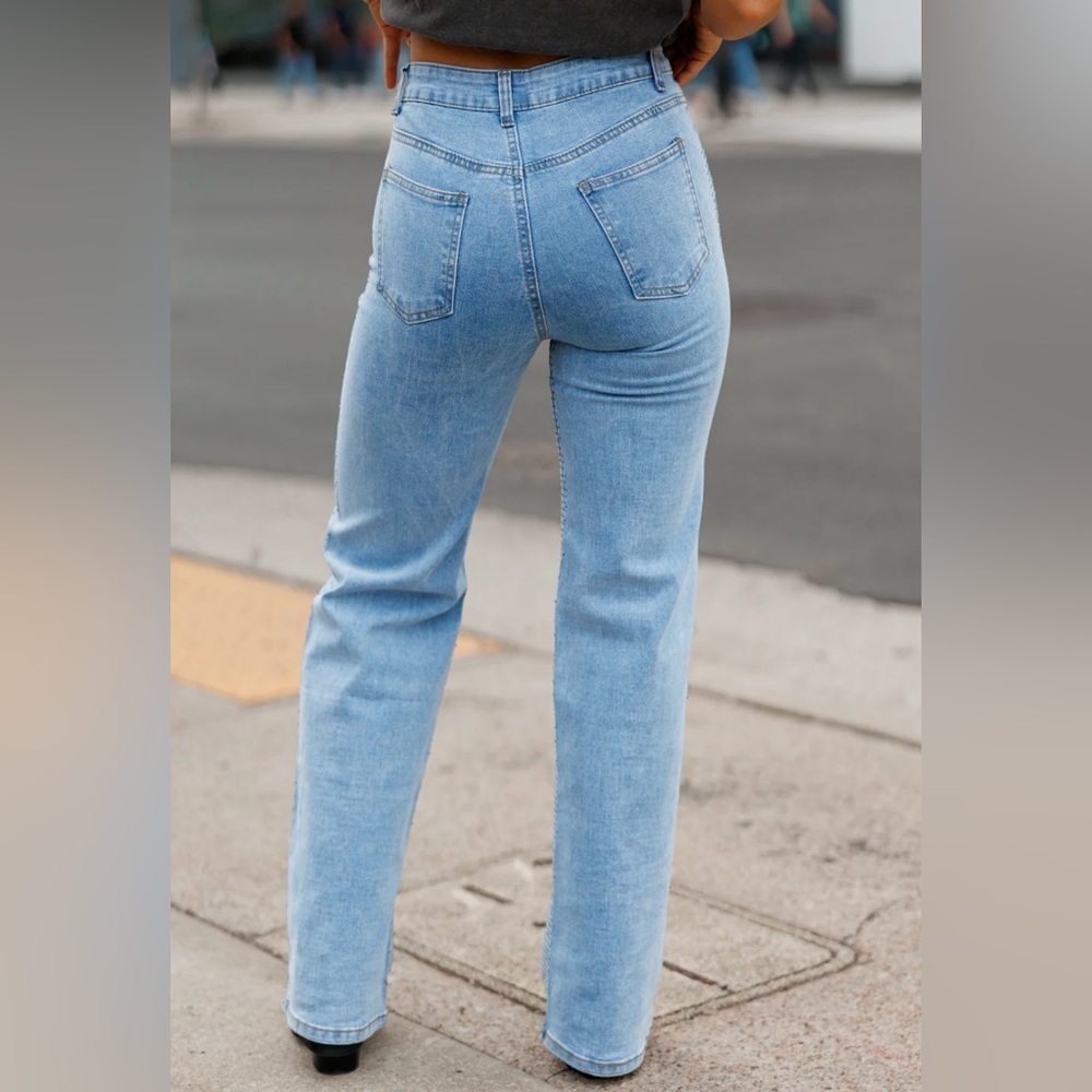 “Iconic” Rhinestone Jeans - Picture 4 of 7